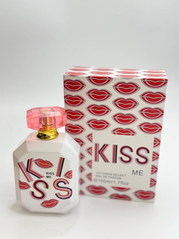 عطر KISS ME