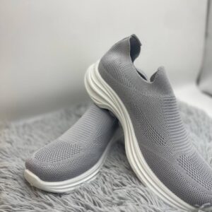 حذاء رياضي