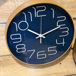 ساعه جداريه