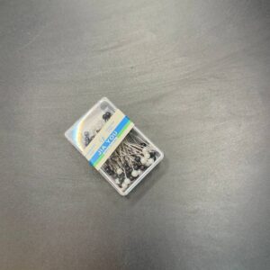 علبه دبابيس